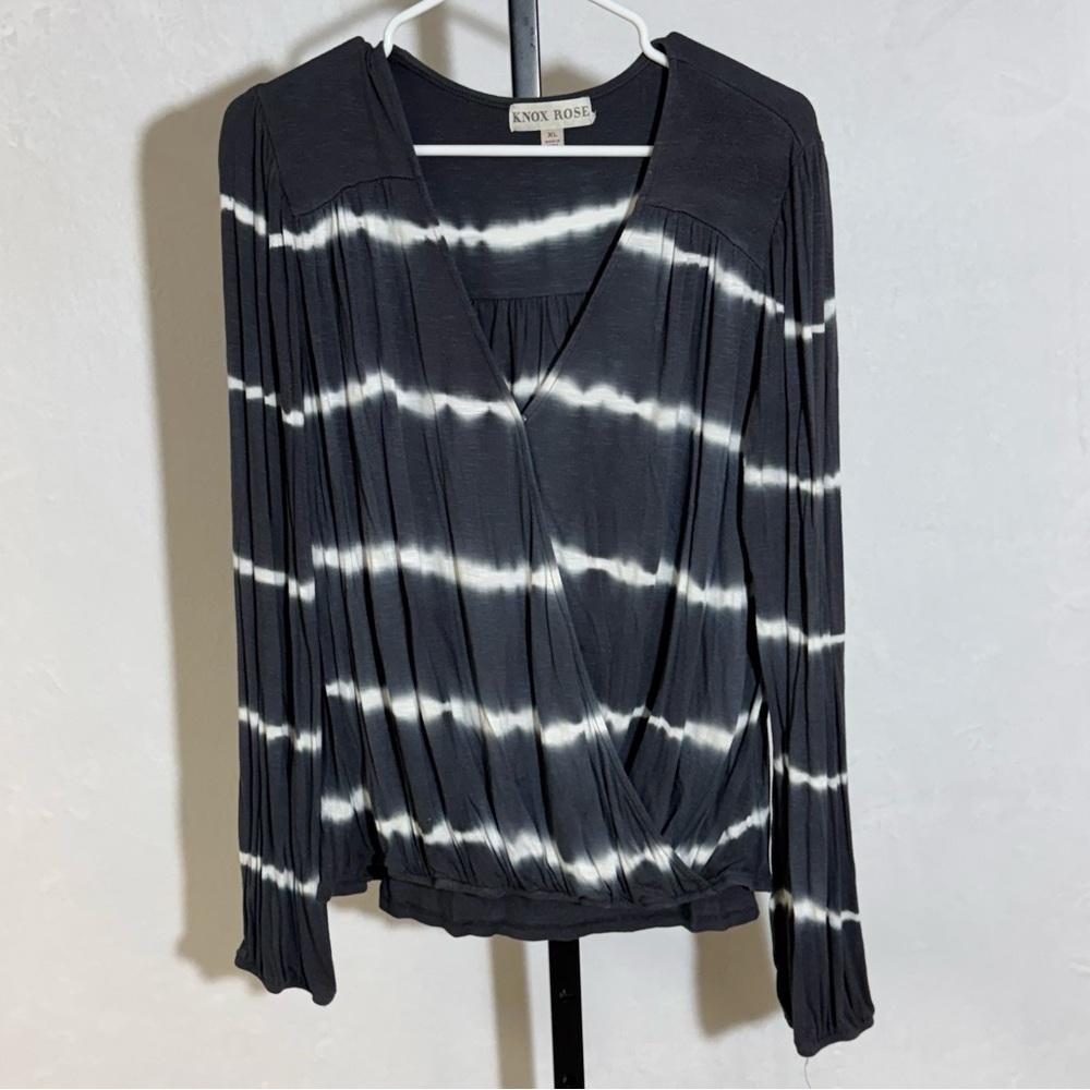 Super Stylish Knox Rose Charcoal & White Tie-Dye Wrap Blouse XL
